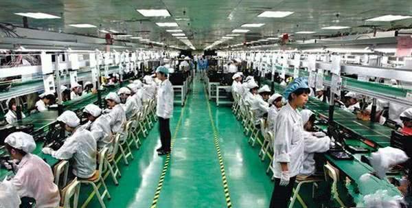 为什么苹果先把手机原材料卖给富士康,富士康做好手机再卖给苹果